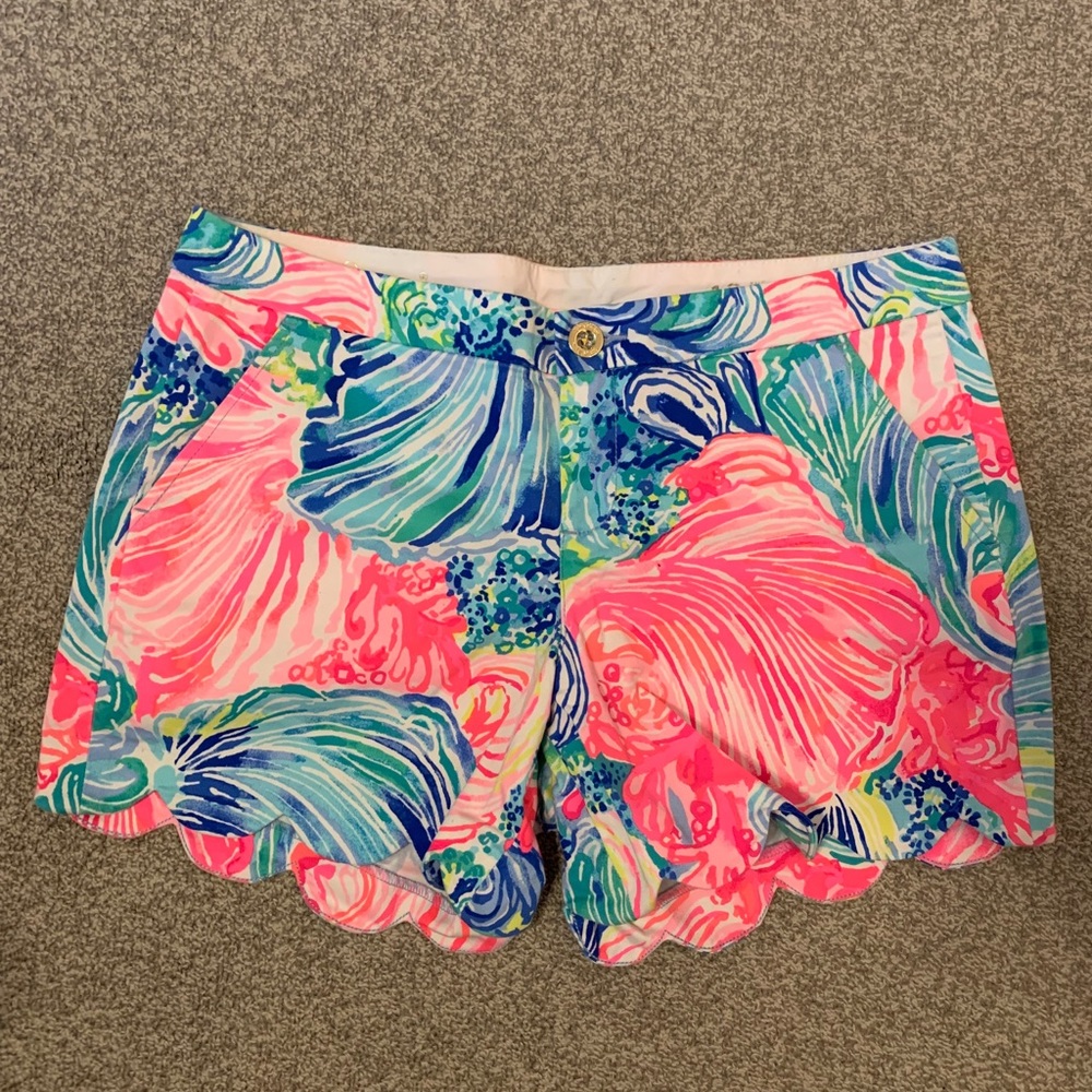 Lilly Pulitzer scalloped shorts